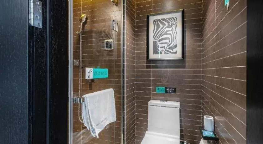 Xana Hotelle Tangshan North Railway Station