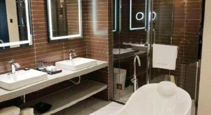 Xana Hotelle Tangshan North Railway Station