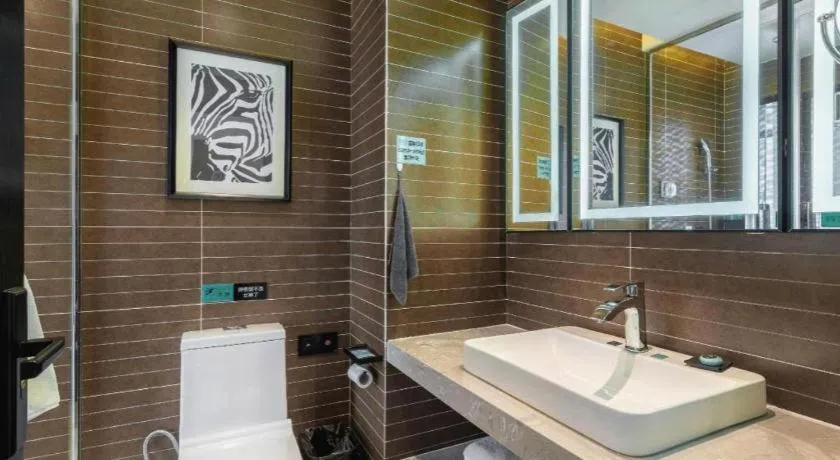 Xana Hotelle Tangshan North Railway Station