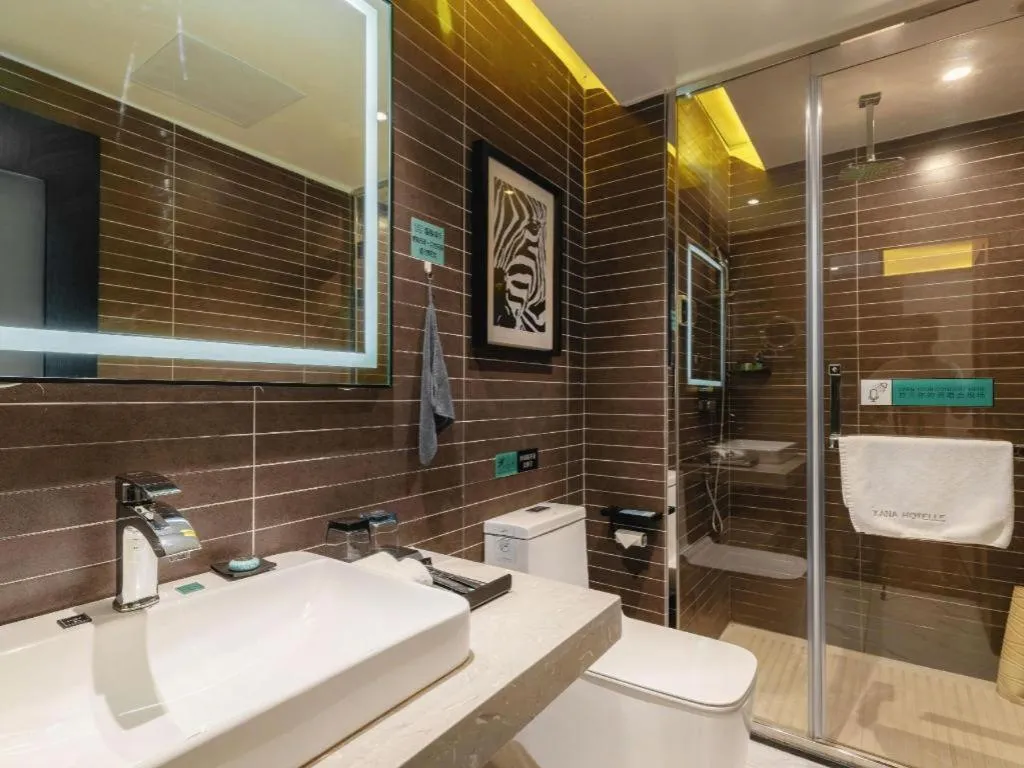 Xana Hotelle Tangshan North Railway Station