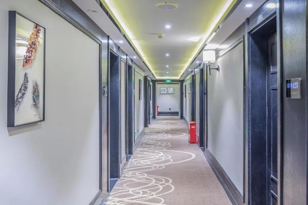 Xana Hotelle Tangshan North Railway Station