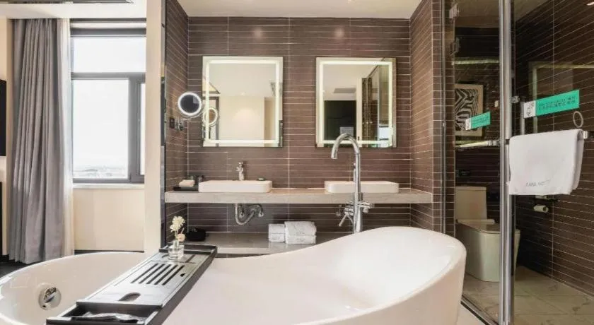 Xana Hotelle Tangshan North Railway Station