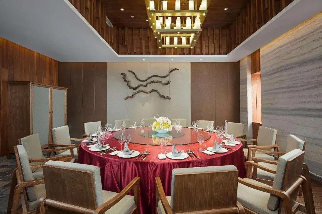 Ramada by Wyndham Guergou