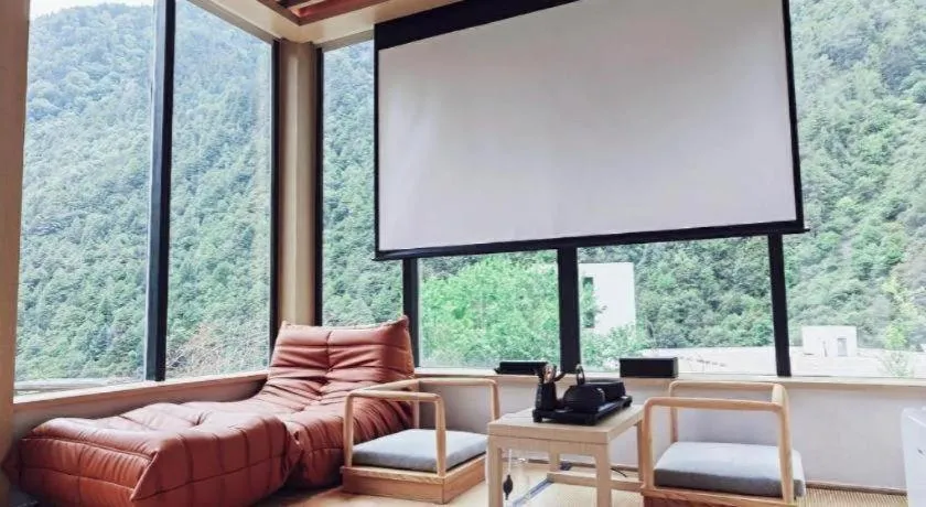 Ramada by Wyndham Guergou