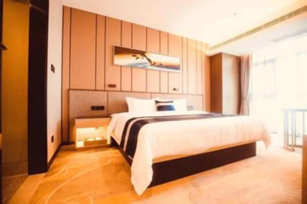 Bed in Howard Johnson by Wyndham Life Changrong