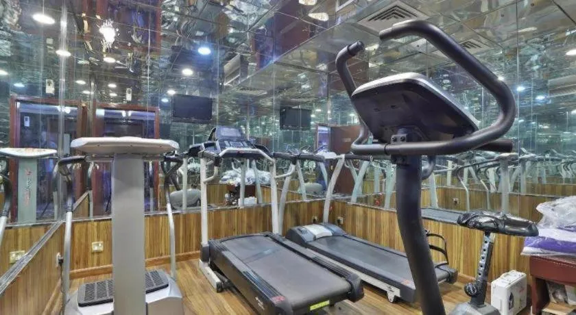 OYO 482 Sun And Sands Downtown