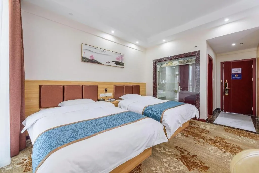 Bed in Guilin Wanjing Hotel