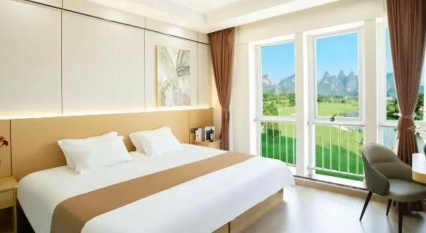 Bed in Guilin Wanjing Hotel