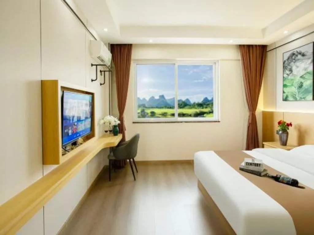 Bed in Guilin Wanjing Hotel