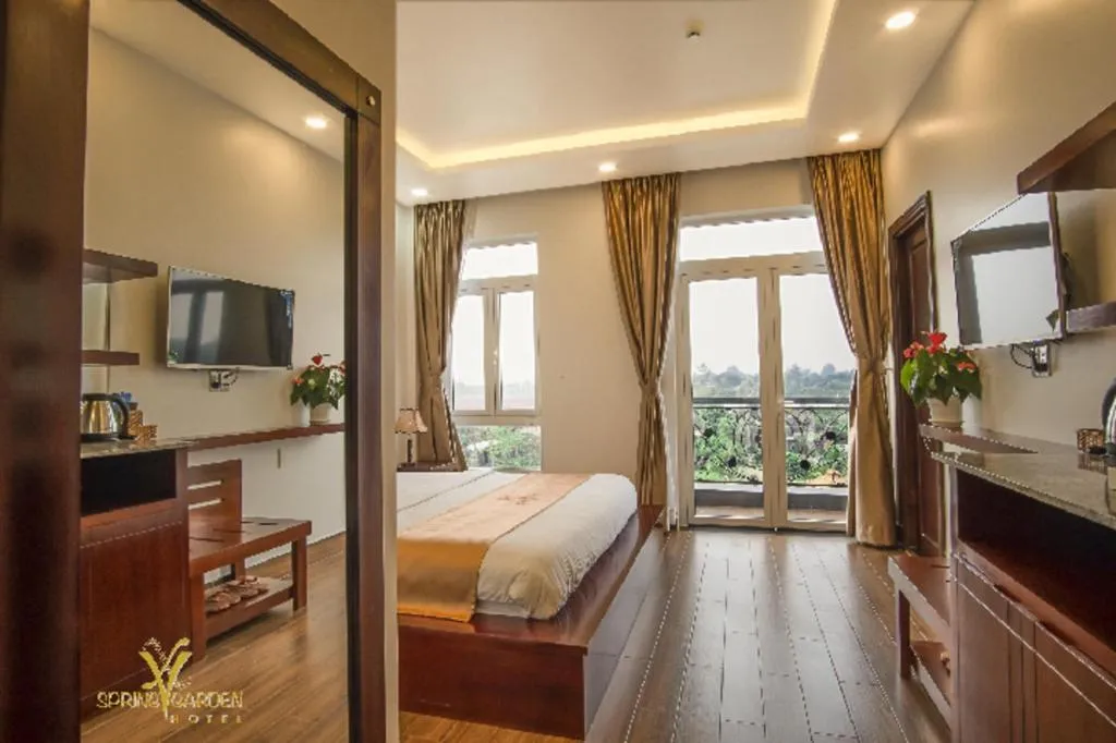 Bed in SPRING GARDEN HOTEL LK