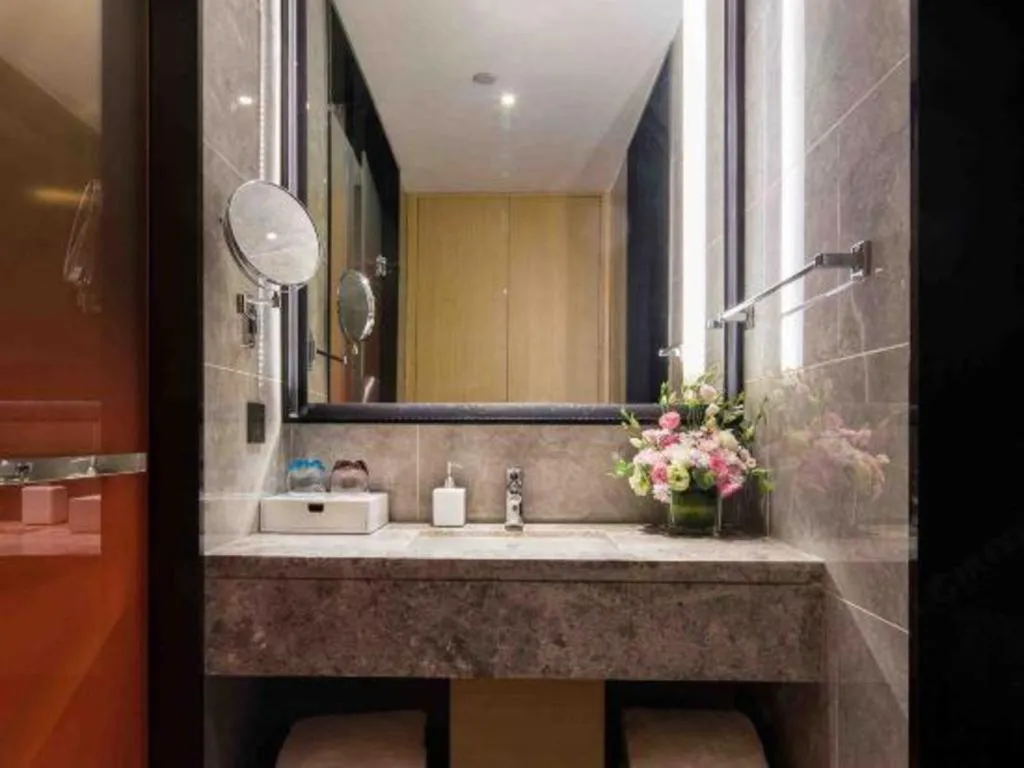 The Hotel V Nanjing Lishui