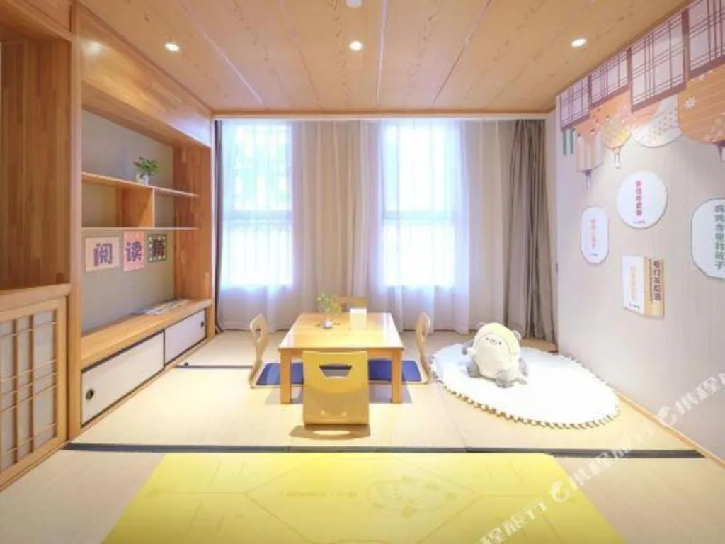 Bed in The Hotel V Nanjing Confucius Temple