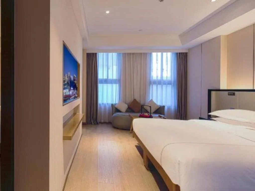 Bed in The Hotel V Nanjing Confucius Temple