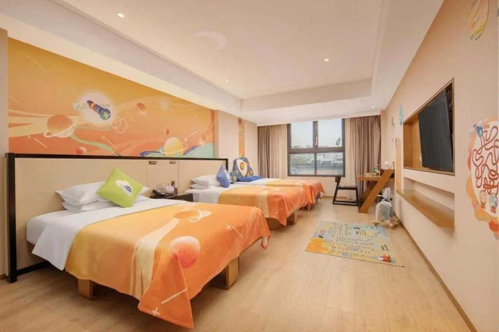 Bed in The Hotel V Nanjing Confucius Temple