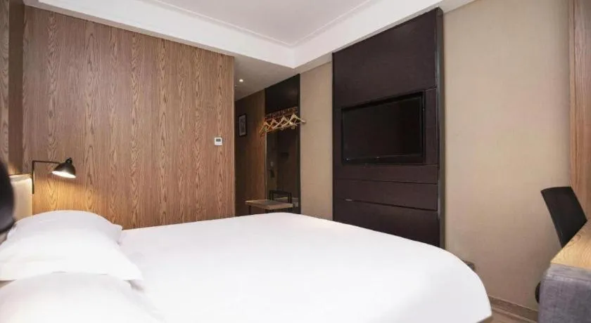 Bed in Starway Hotel(Shuiximen Street,Nanjing)