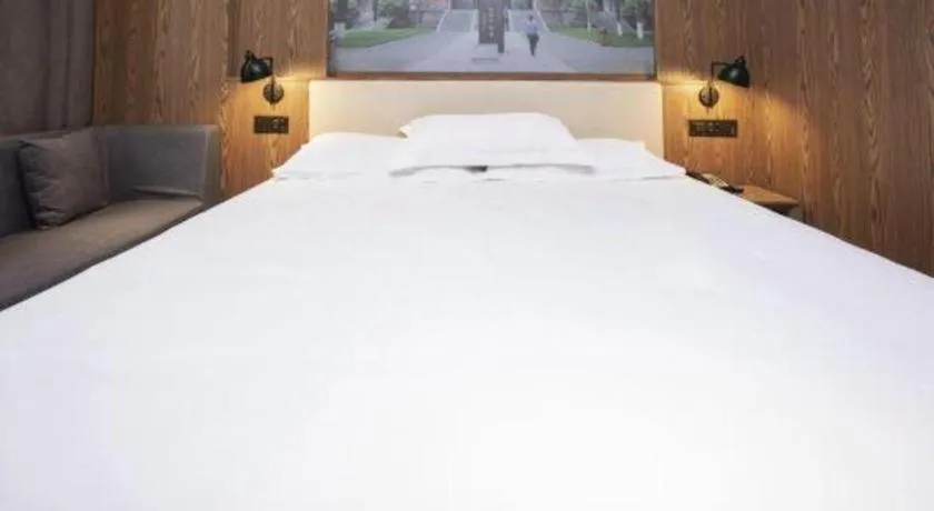 Bed in Starway Hotel(Shuiximen Street,Nanjing)