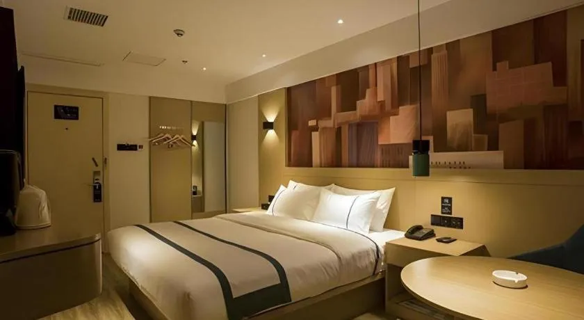 Bed in City Comfort Inn Changsha Huangxing Avenue Airport Longhua Metro Station