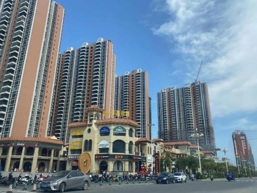 Borrman Hotel Zhanjiang Wuchuan Jinsha Plaza