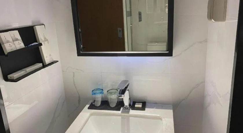 Borrman Hotel Zhanjiang Wuchuan Jinsha Plaza