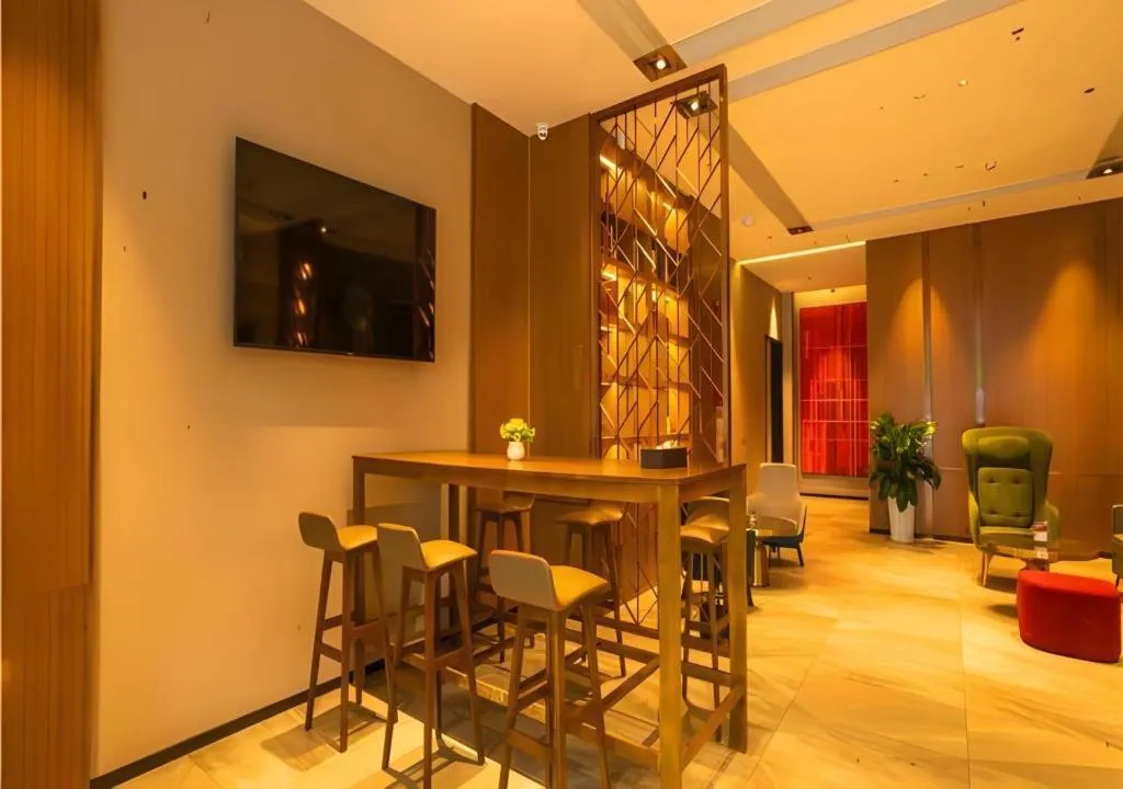 Borrman Hotel Zhanjiang Wuchuan Jinsha Plaza