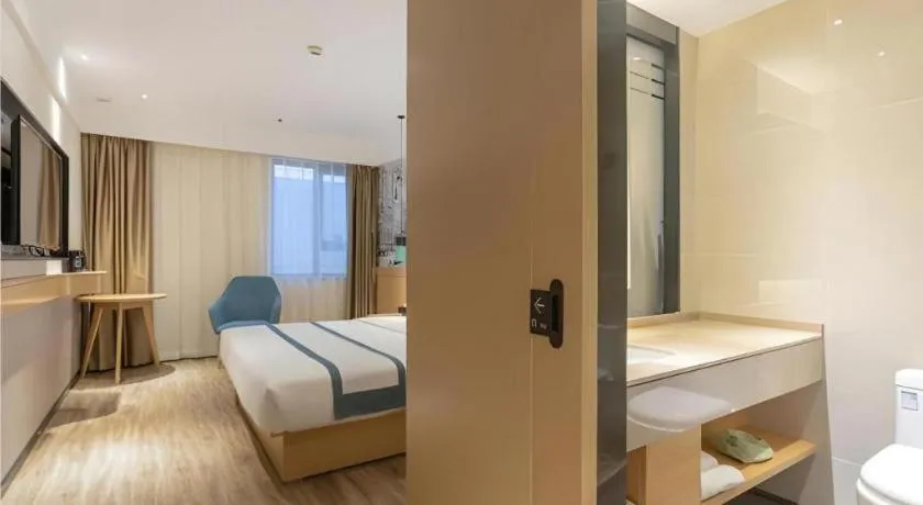 Bed in City Comfort Inn Xingtai Wanda