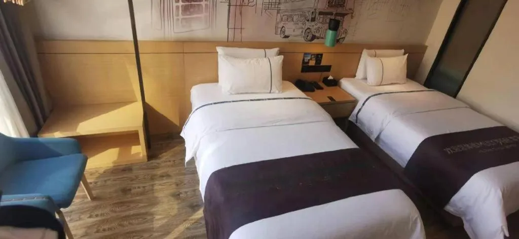 Bed in City Comfort Inn Xingtai Wanda