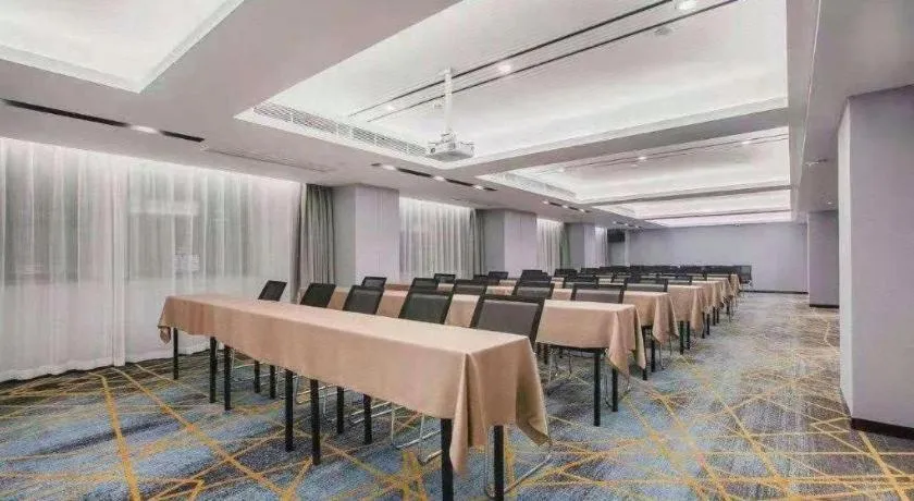 Echarm Hotel Wuhan Huangpi Xiangyang Avenue