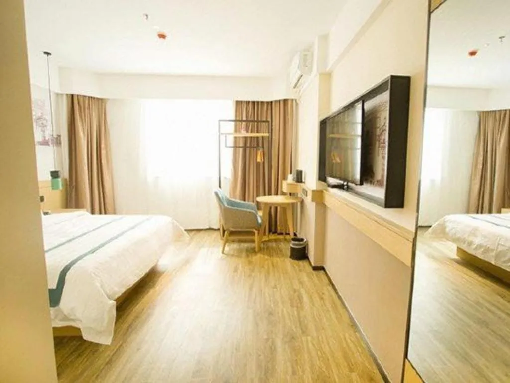 Bed in City Comfort Inn Dongguan Liaobu Jingtai Jiarong Shopping Plaza