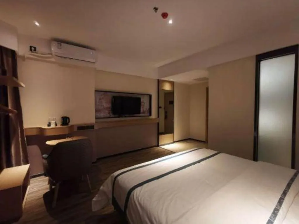 Bed in City Comfort Inn Dongguan Liaobu Jingtai Jiarong Shopping Plaza