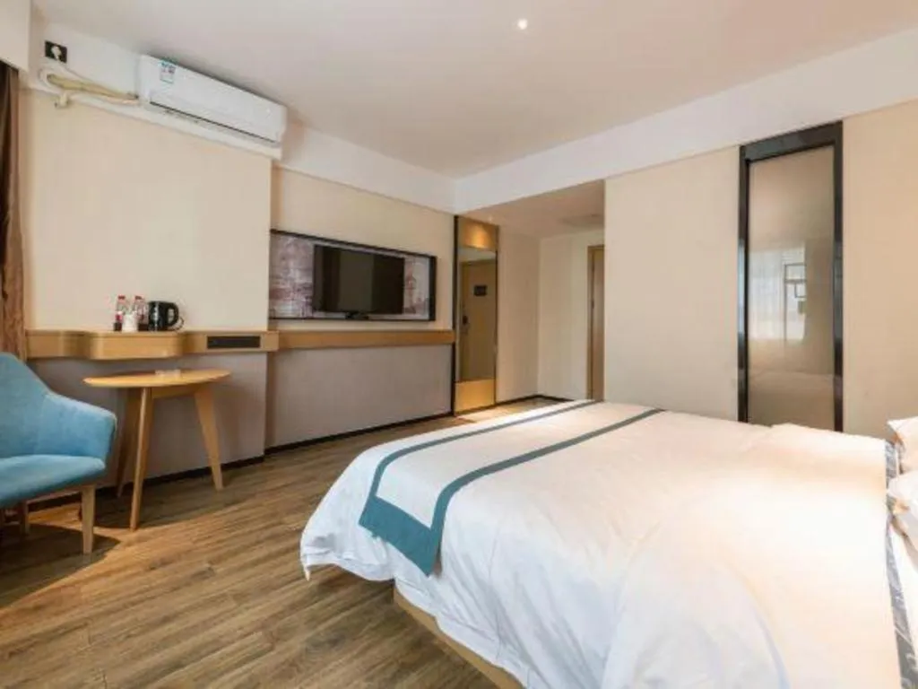 Bed in City Comfort Inn Dongguan Liaobu Jingtai Jiarong Shopping Plaza