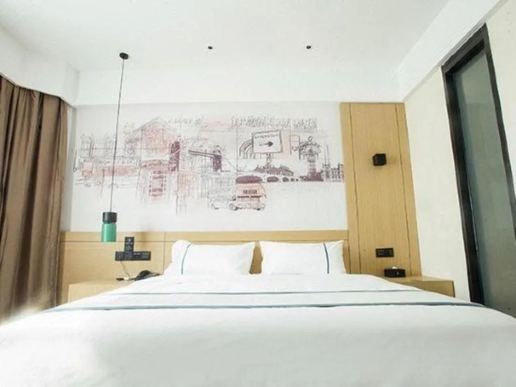 Bed in City Comfort Inn Dongguan Liaobu Jingtai Jiarong Shopping Plaza