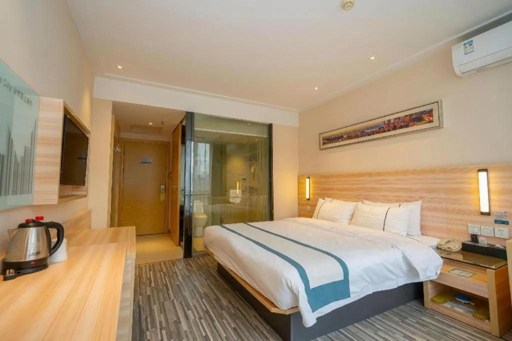 Bed in City Comfort Inn Wuhan Qingshan Jianshi Qingyiju Metro Station