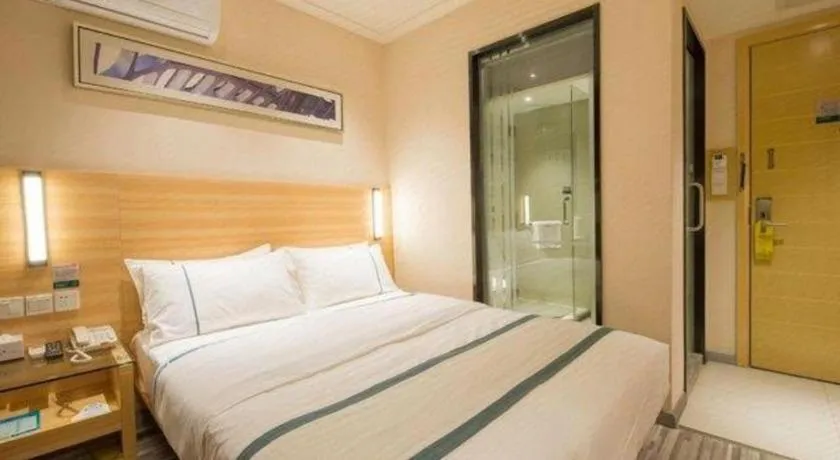 Bed in City Comfort Inn Wuhan Qingshan Jianshi Qingyiju Metro Station