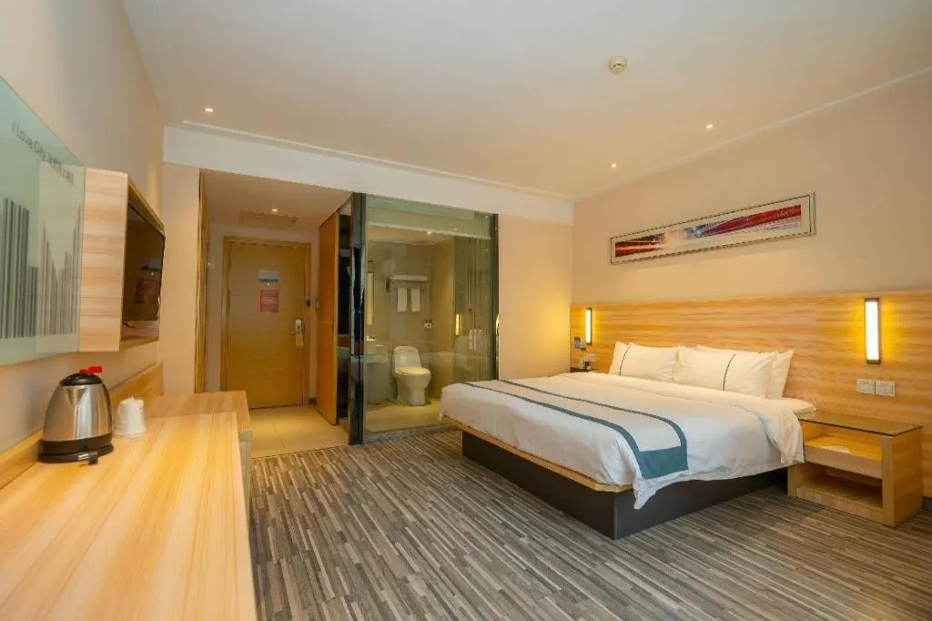 Bed in City Comfort Inn Wuhan Qingshan Jianshi Qingyiju Metro Station