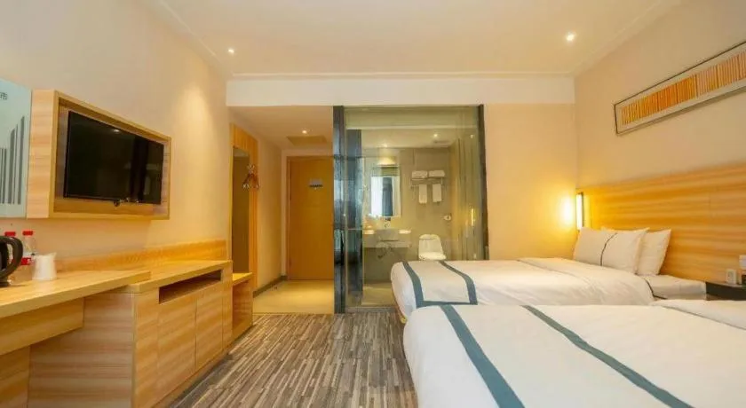 Bed in City Comfort Inn Wuhan Qingshan Jianshi Qingyiju Metro Station