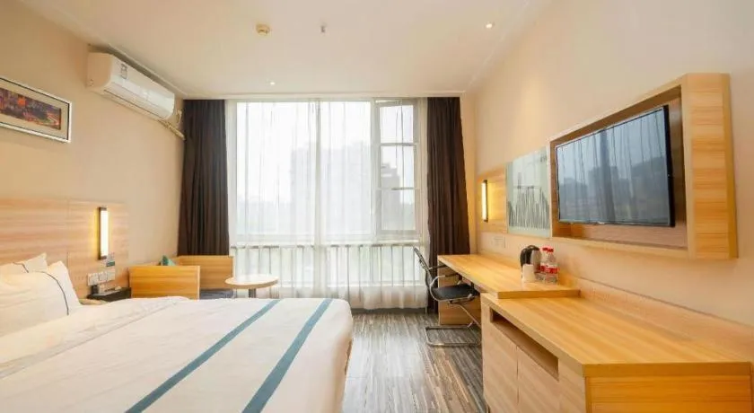Bed in City Comfort Inn Wuhan Qingshan Jianshi Qingyiju Metro Station