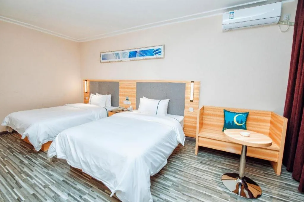 Bed in City Comfort Inn Hengyang Shigu Shuyuan