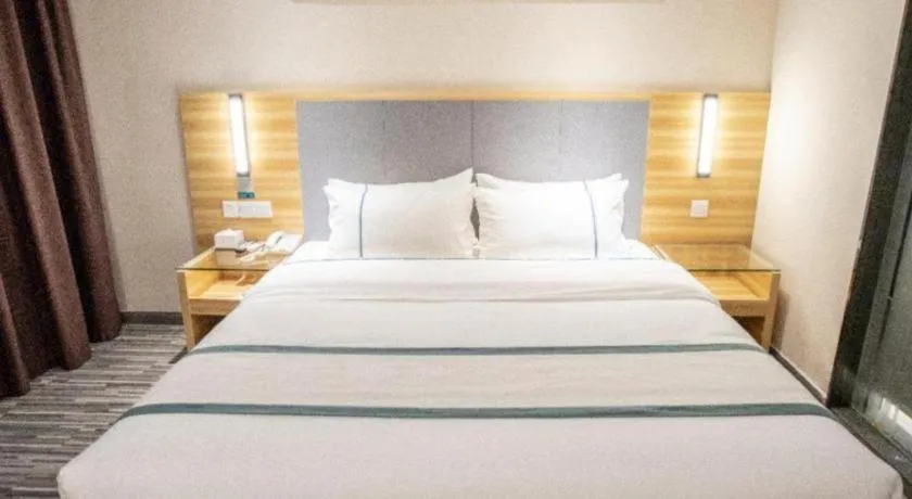 Bed in City Comfort Inn Hengyang Shigu Shuyuan