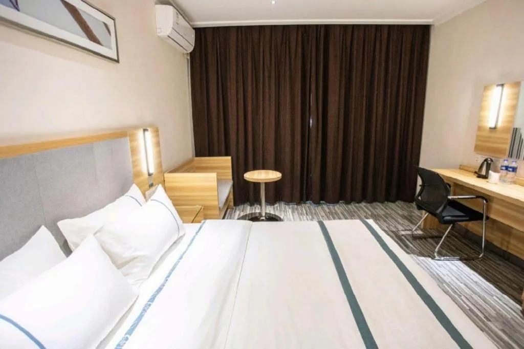 Bed in City Comfort Inn Hengyang Shigu Shuyuan