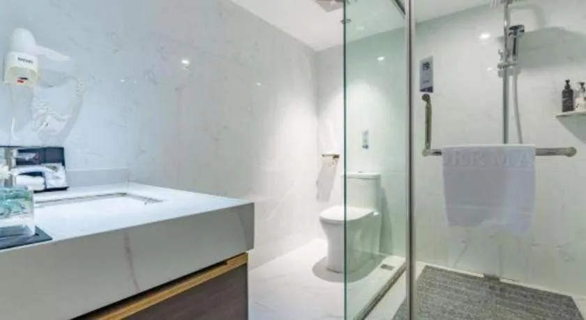 Borrman Hotel Shaoguan Century East Street Fengcai Building