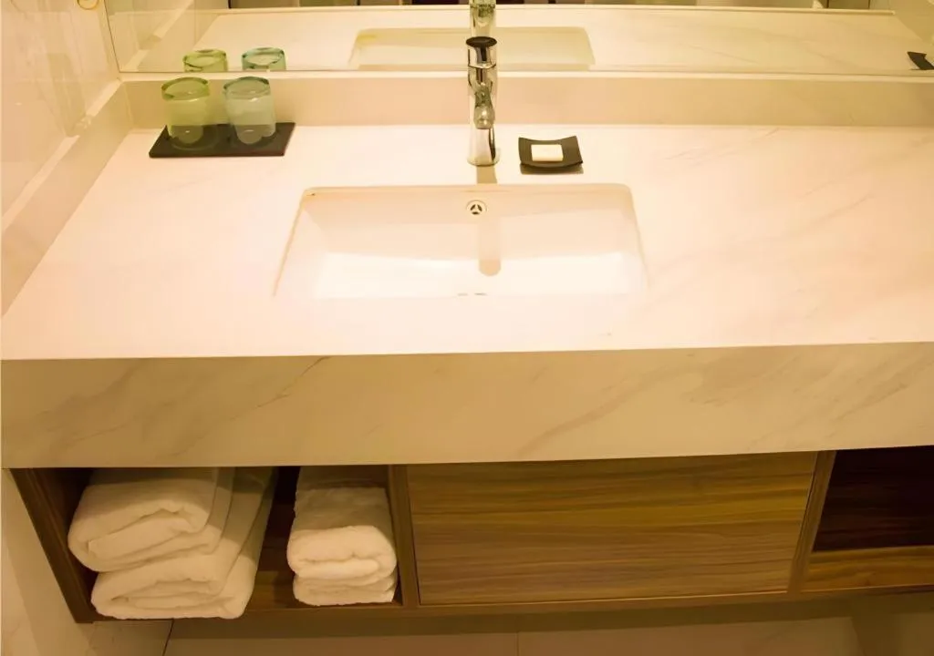 Borrman Hotel Shaoguan Century East Street Fengcai Building