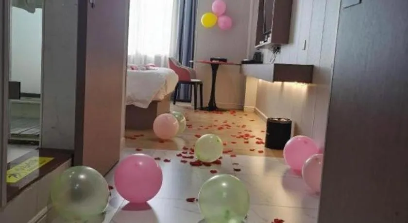 Bed in Borrman Hotel Shaoguan Century East Street Fengcai Building