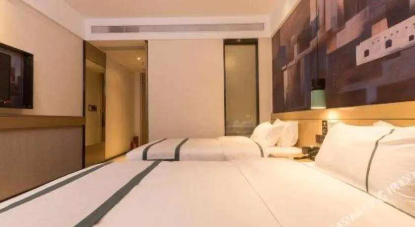 Bed in City Comfort Inn Zhuhai Doumen Daxin Xinduhui Pedestrian Street