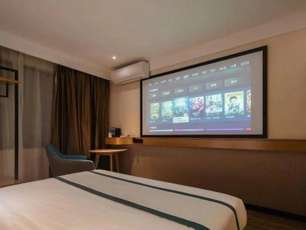 Bed in City Comfort Inn Zhuhai Doumen Daxin Xinduhui Pedestrian Street