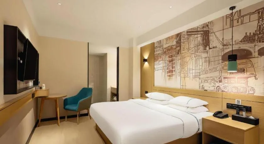 Bed in City Comfort Inn Zhuhai Doumen Daxin Xinduhui Pedestrian Street