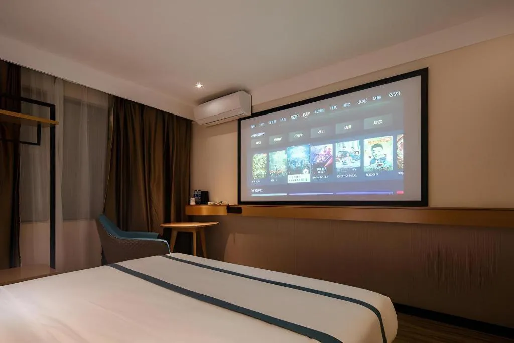 Bed in City Comfort Inn Zhuhai Doumen Daxin Xinduhui Pedestrian Street