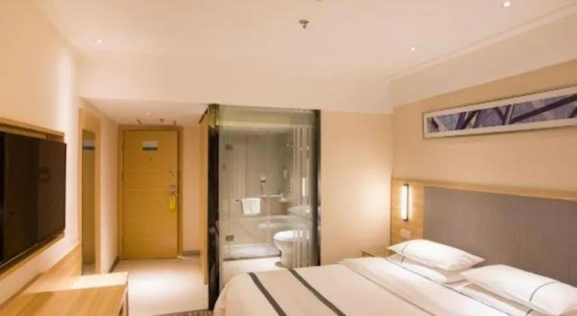 Bed in City Comfort Inn Chengdu Giant Panda Base