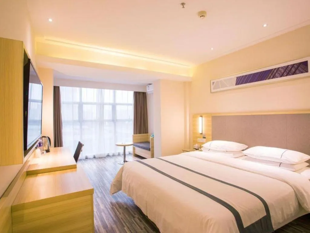 Bed in City Comfort Inn Chengdu Giant Panda Base