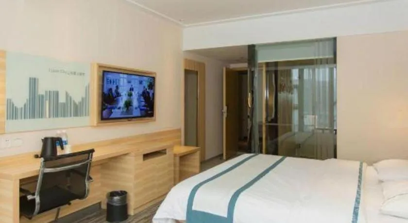 Bed in City Comfort Inn Chengdu Giant Panda Base