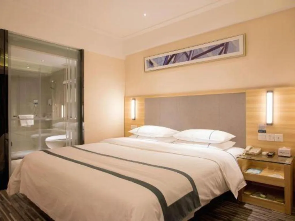 Bed in City Comfort Inn Chengdu Giant Panda Base